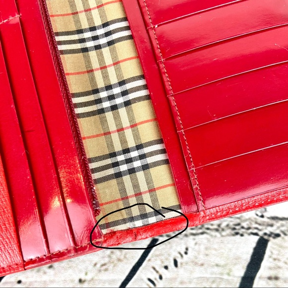 Burberry leather bifold wallet with inside Nova Check plaid cloth - Picture 10 of 16